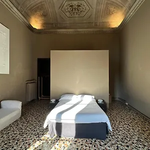 Palazzo Del Settecento , Ravenna Italia
